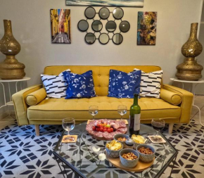 3 Star QUERTINEUX Historic 4 Châteaux Lastours 3 BED air conditioned apartment